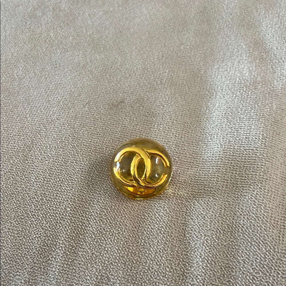 CHANEL Gold Earring Iconic Design— just one !!